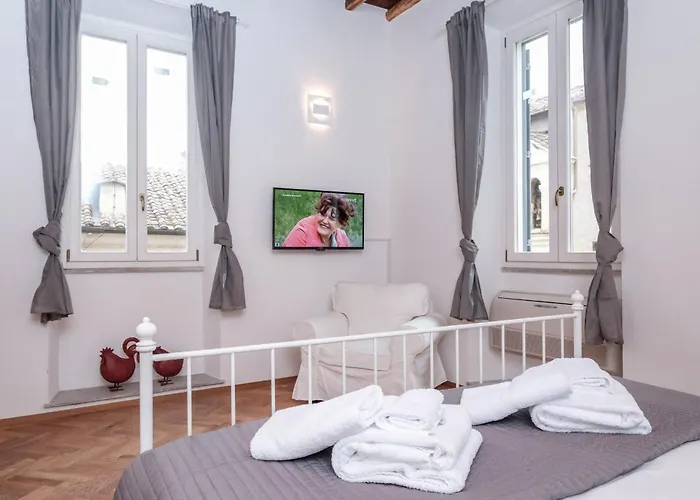 Trastevere Wonderful 3br Апартаменты