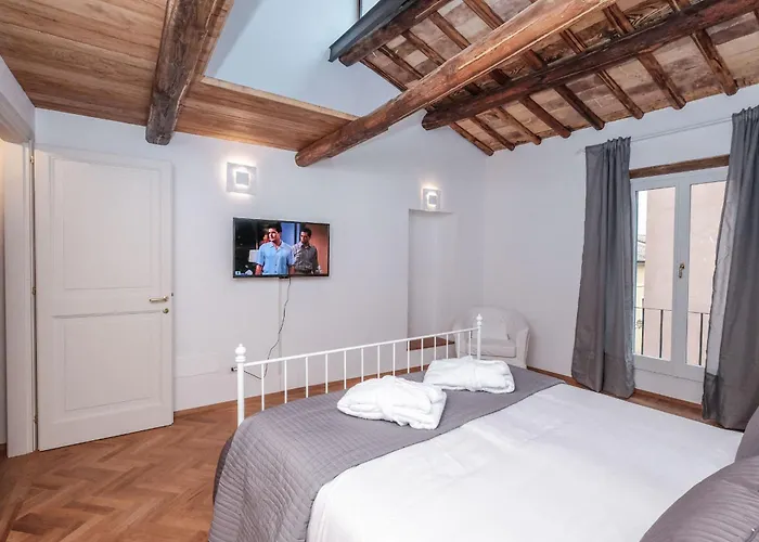 Trastevere Wonderful 3br Рим